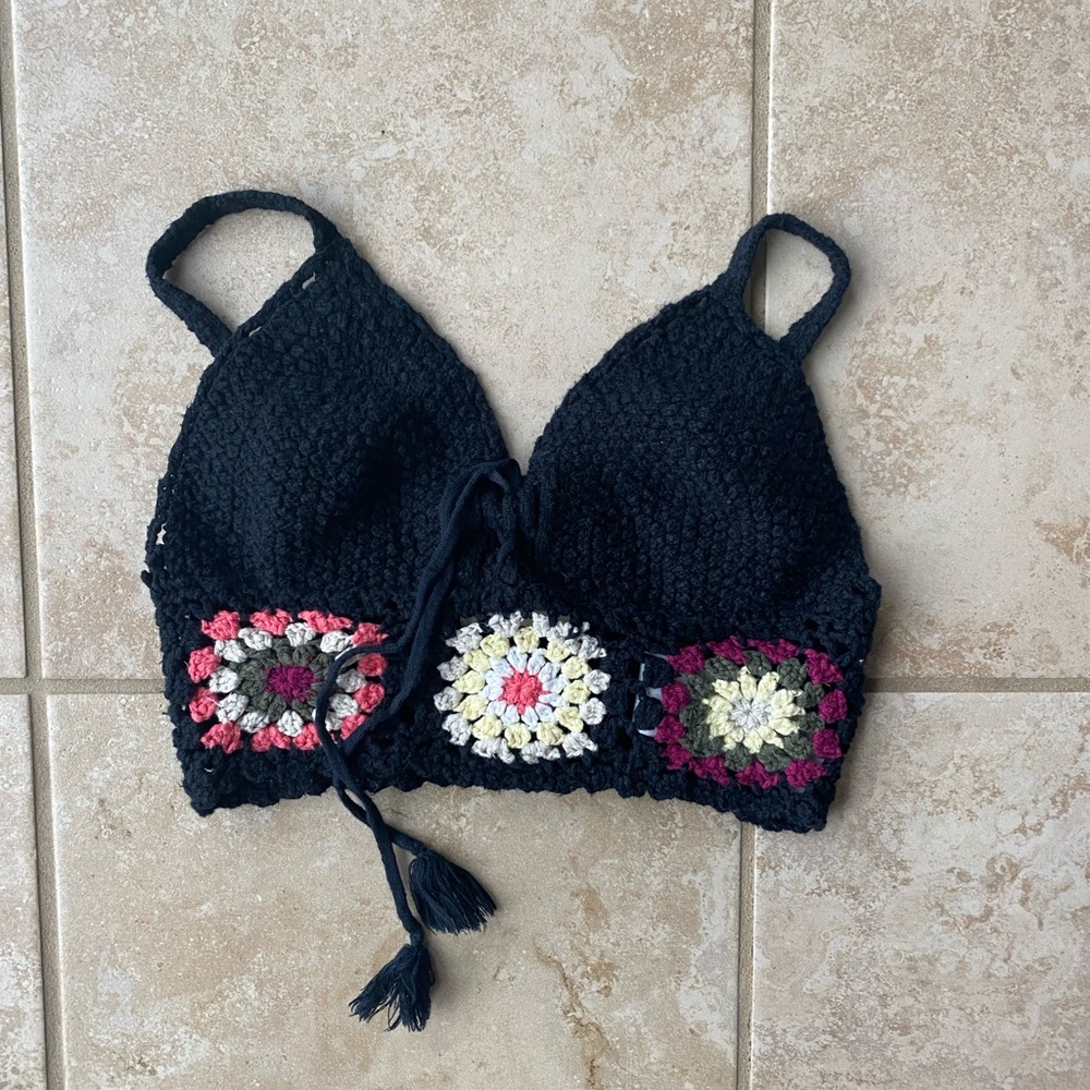 Hollister crochet crop top